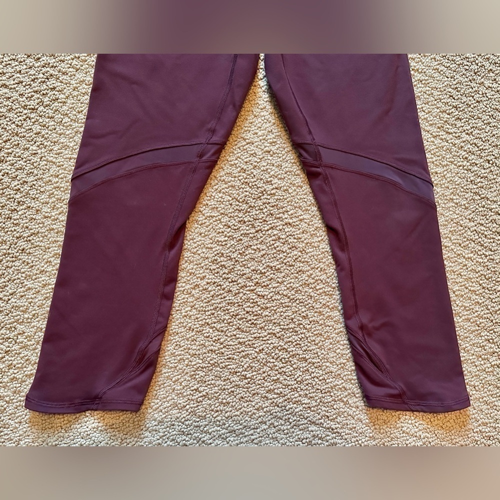 Lululemon Wunder Under Shine on 21” crop- wild berry rumble Bordeaux - Picture 6 of 10